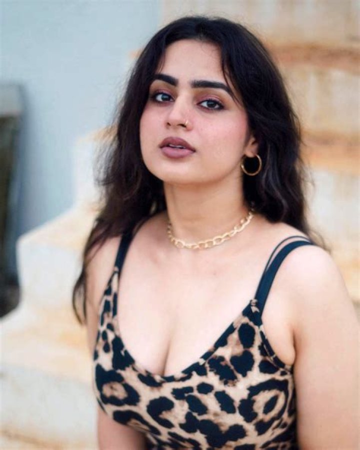 Ayesha Khan's Bigg Boss Body Measurements: A Detailed Guide