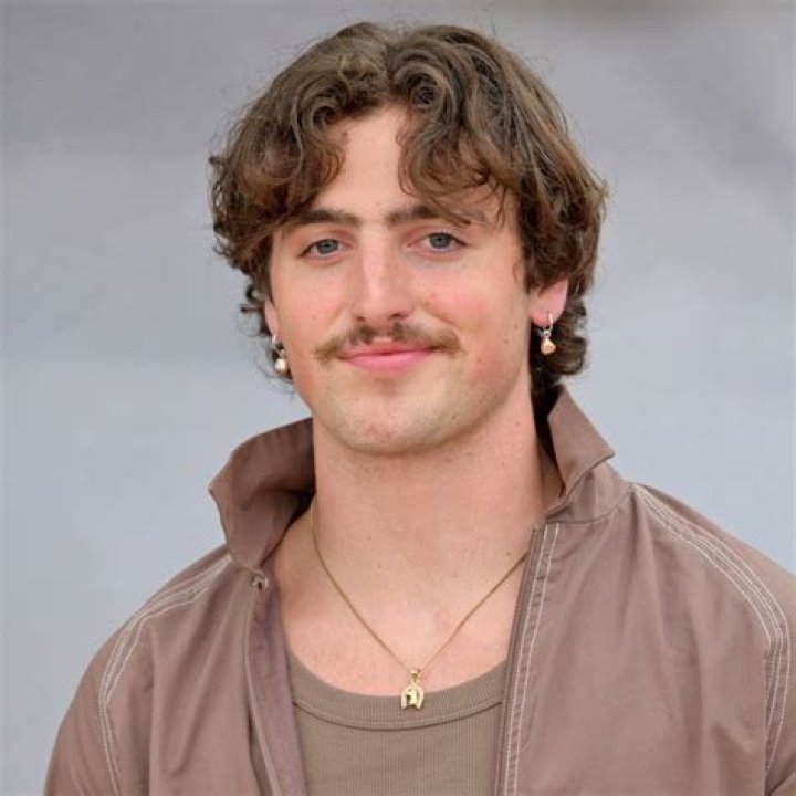 Benson Boone: Uncovering The Truth About His Sexuality