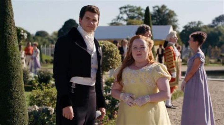 An Analysis Of The Captivating Mirror Scene