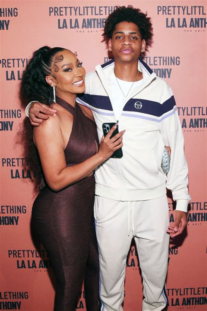 NBA Star Carmelo Anthony's Height And Weight: Impressive Stats