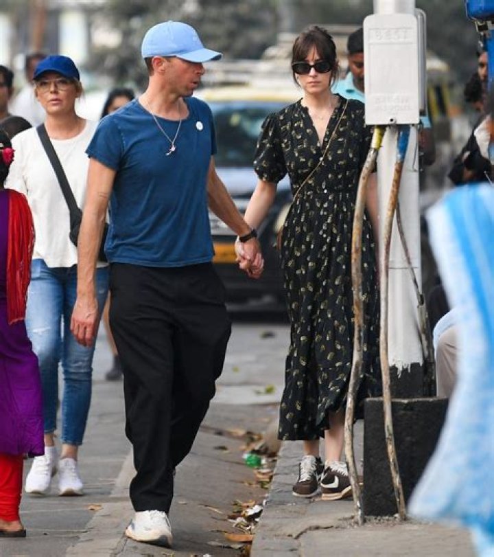 Chris Martin And Dakota Johnson: A Look At Their Age Difference