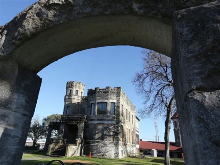 Discover The Secrets Of Cottonland Castle: Unlocking History's Treasures