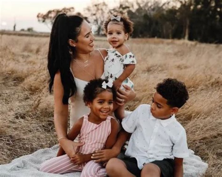 Daren Bates: A Glimpse Into The Life Of His Wife