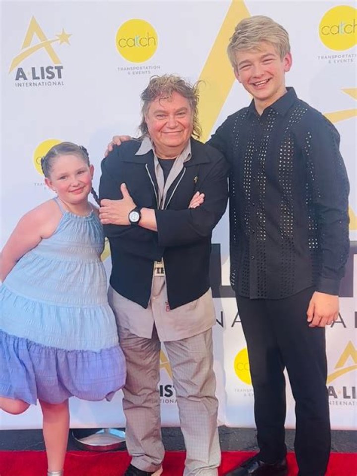 Did Luke Combs' Father Tragically Pass Away? Uncovering The Truth