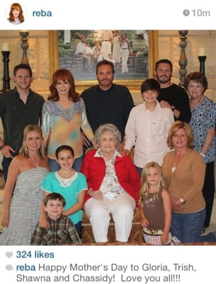 Does Reba Have Grandkids? Discover The Family Life Of Reba McEntire
