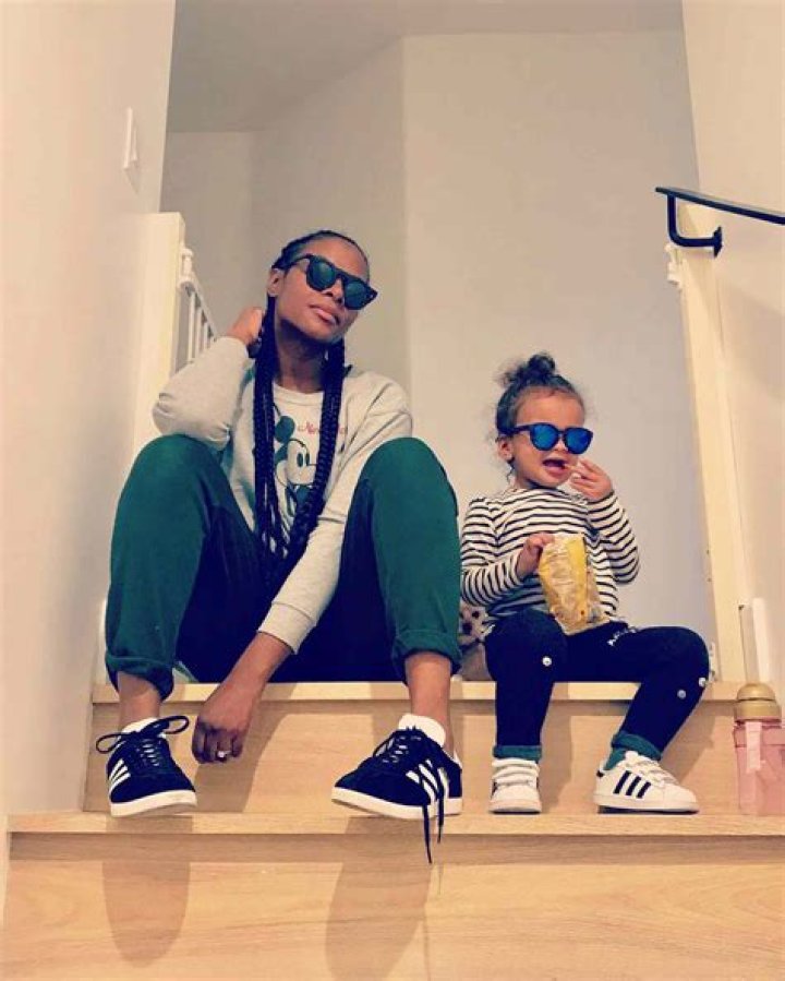 Discover The Allure Of Ella Loren: A Guide To Her Enchanting Photography