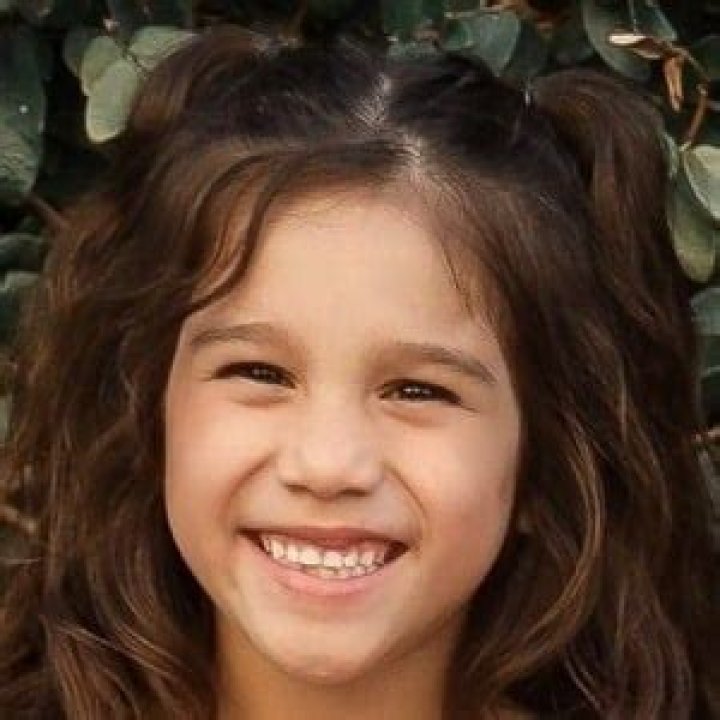 How Old Is Esthalla Diamond