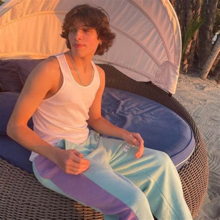 Unveiling The Truth: Christopher Sturniolo's Height Revealed