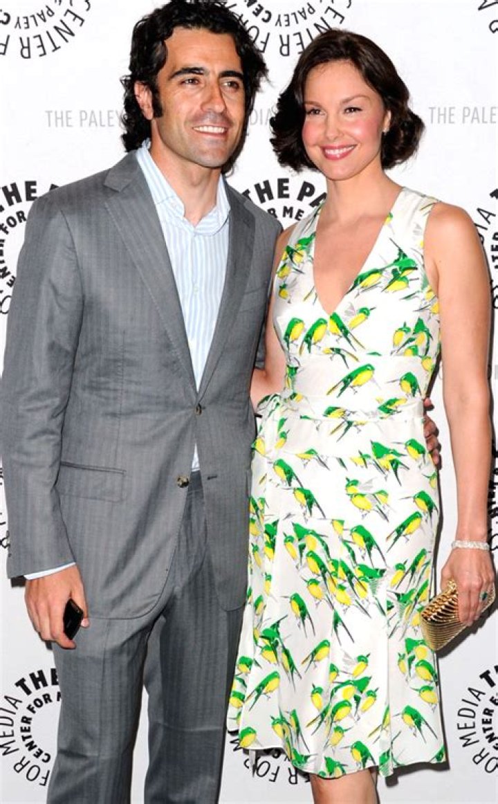 Is Ashley Judd Currently Married Or Not? Uncover The Truth