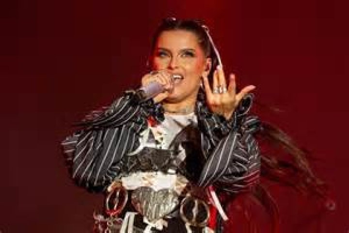 Is Nelly Furtado Fat? Exploring The Truth Behind The Rumors