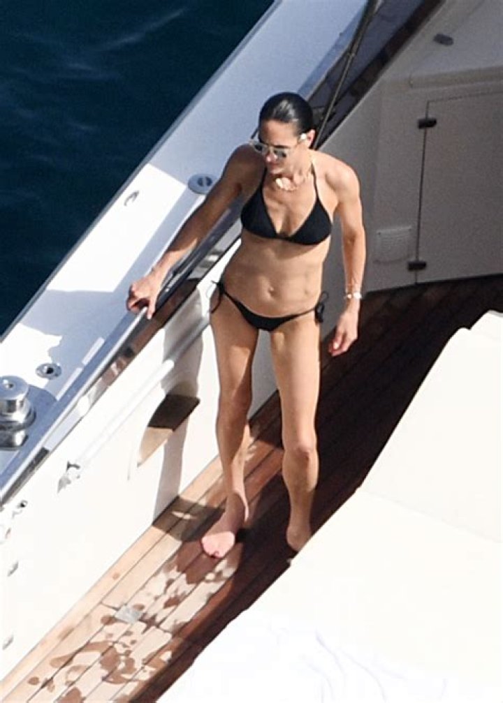 Jennifer Connelly's Weight Loss Journey: From Fat To Fab