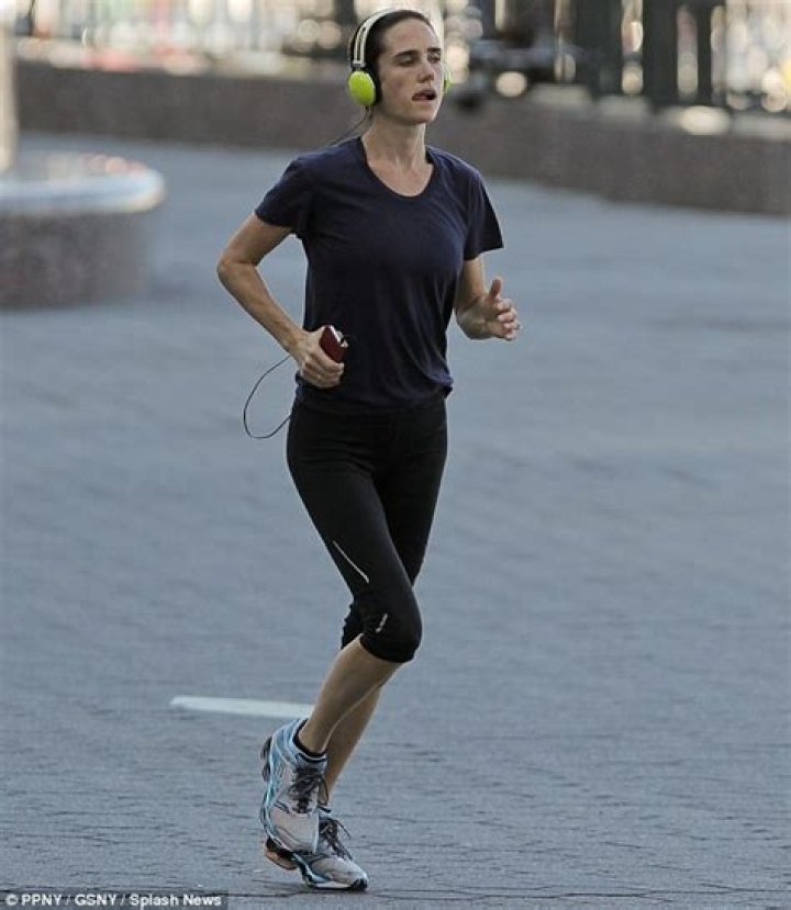 Jennifer Connelly's Height And Weight: A Detailed Look