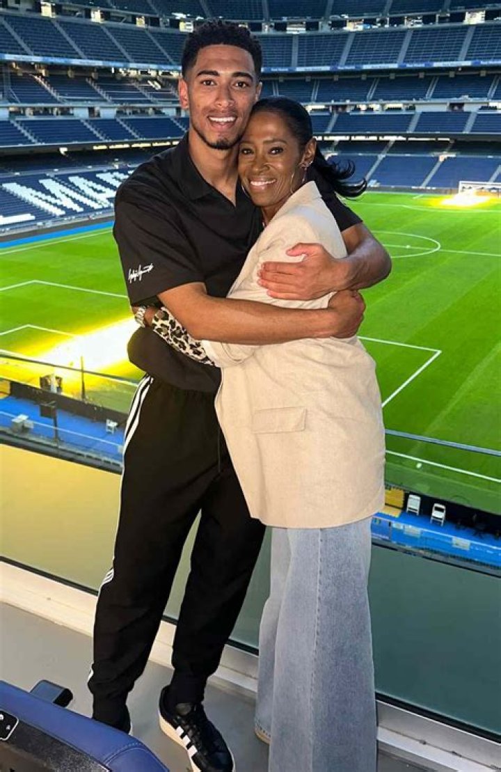 Uncovering The Height Of Jude Bellingham's Mother