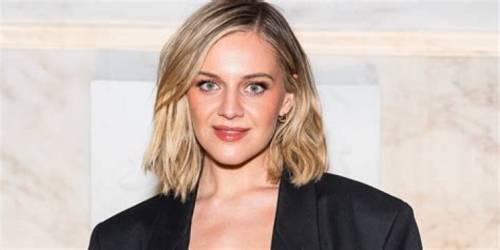 Dive Into The World Of Kelsey Ballerini: The Rising Country Music Star