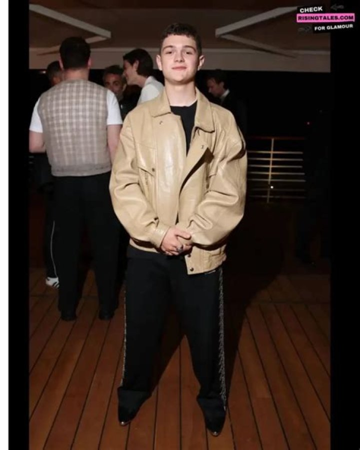 Unveiling Noah Jupe's Height And Its Significance