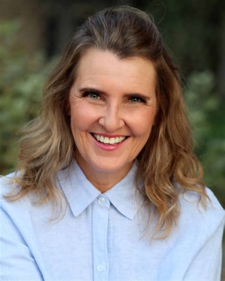 Unveiling The Secrets Behind Suzie Taylor's Height