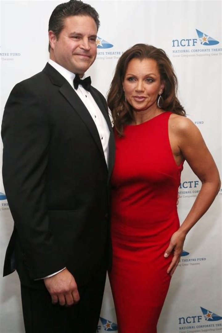 Meet The Spouse Of Vanessa Williams | Uncover The Secrets