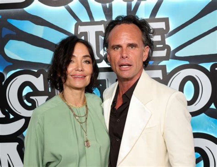 The Life And Love Of Walton Goggins: Uncovering His Spouse