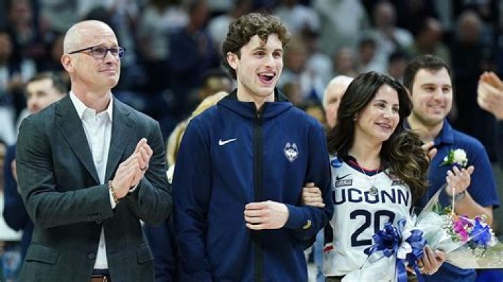 Unveiling The Personal Life Of Dan Hurley: Marriage, Family, And Beyond