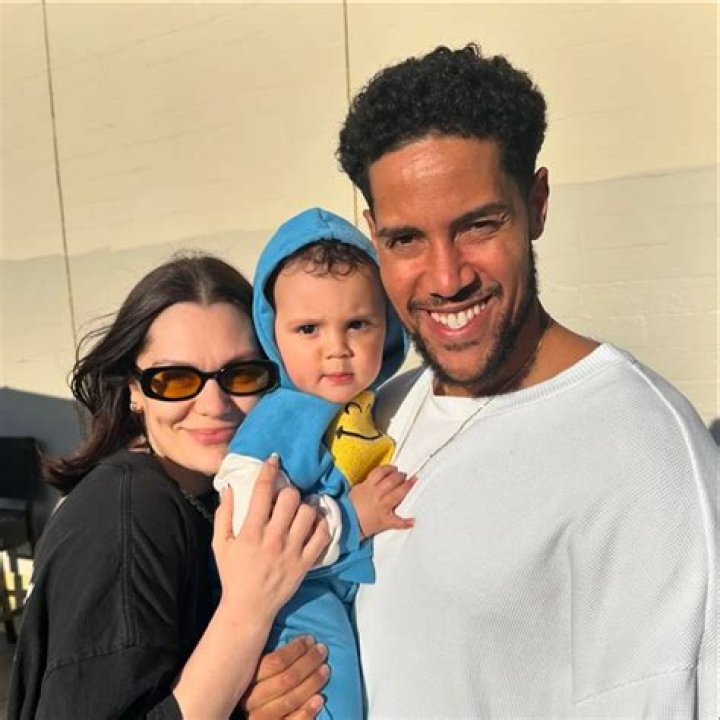Who Is Jessie Js Baby Daddy? The Singer Welcomes Her First Child