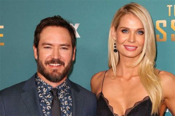 Learn About Mark-Paul Gosselaar's Spouse And Personal Life