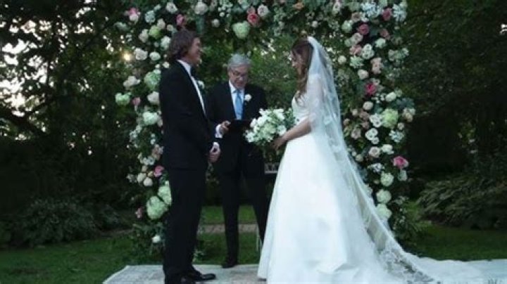 Liz Gillies: Past Marriages And Relationship History